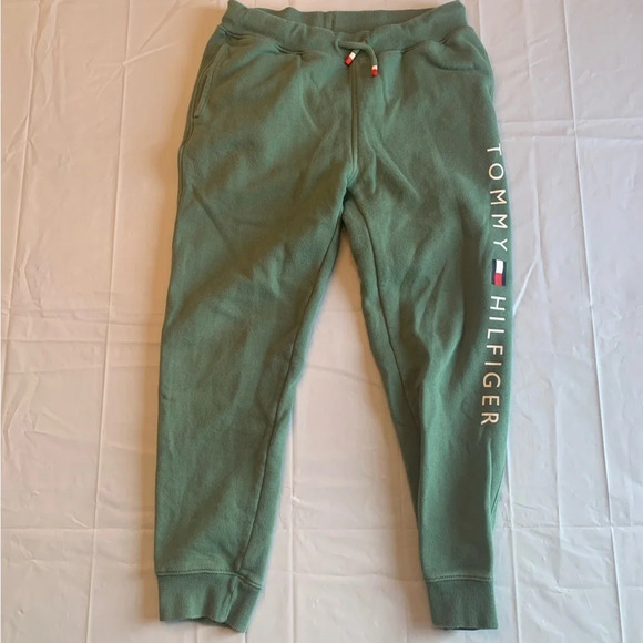 🪀Youth Tommy Hilfiger Green Sweatpants - Size LG  (12-14) 🪀 - Picture 1 of 5